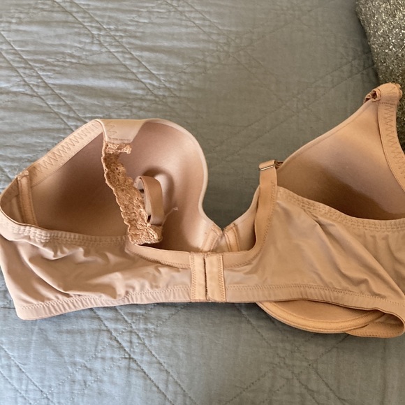 Flesh Color Natori 38 DD Bra in like new condition - Picture 4 of 5